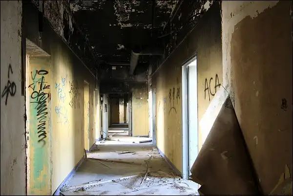 Intérieur carbonisé de la clinique