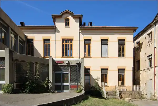 Hôpital abandonné