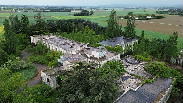 Clinique vue en drone