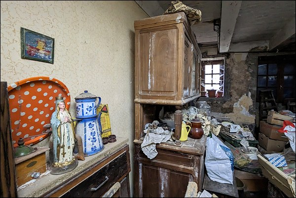 Le salon de la maison abandonnée