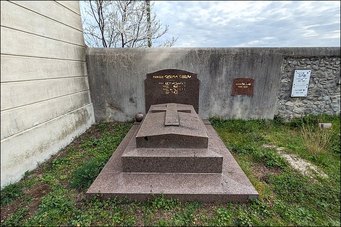 Tombe de Janine